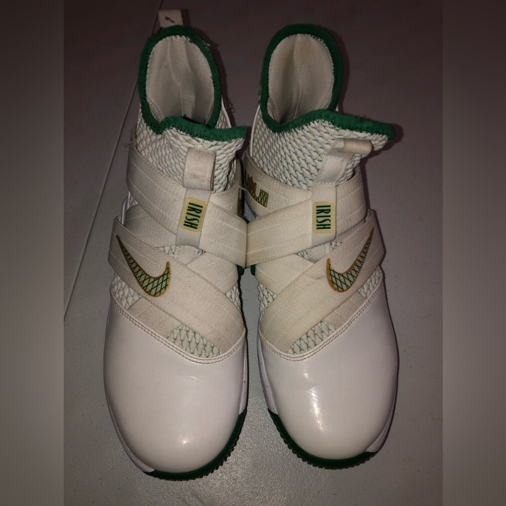 Men Nike Lebron Soldier XII 12 SVSM Home Shoes size 9